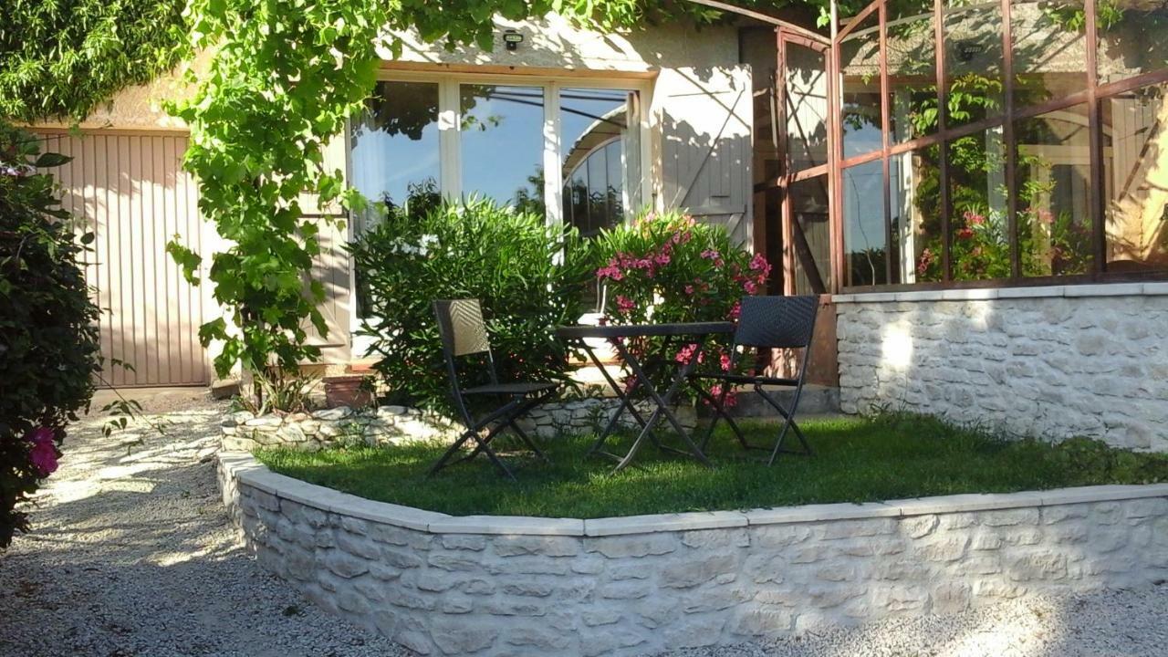 Gite L'Annexe Villelaure Luaran gambar
